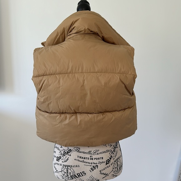 Winter Crop Puffer Vest - Picture 3 of 5